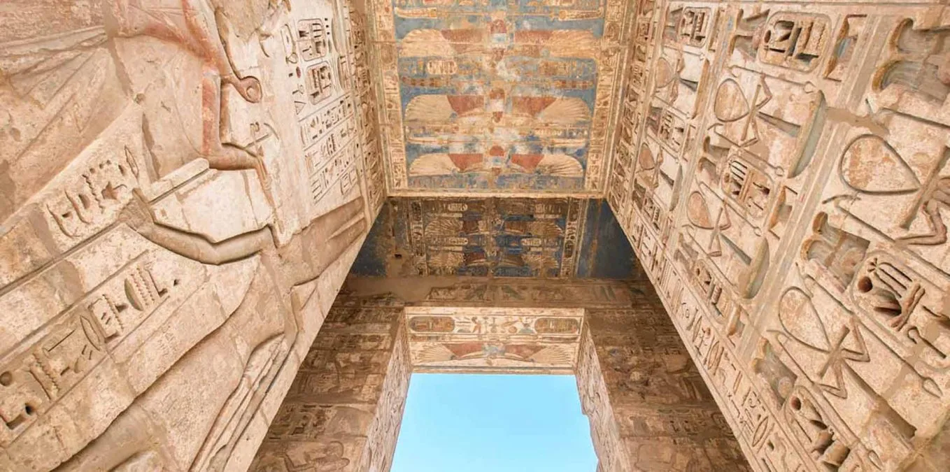 Private tour to Dendera and Madinet Habu from Luxor 