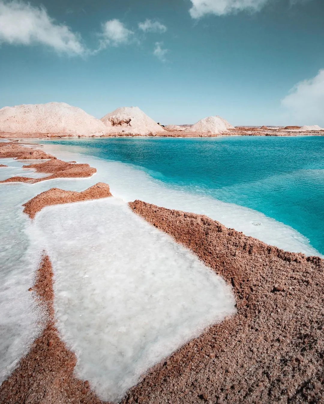 Private tour to White desert and Bahariya oasis from Cairo 